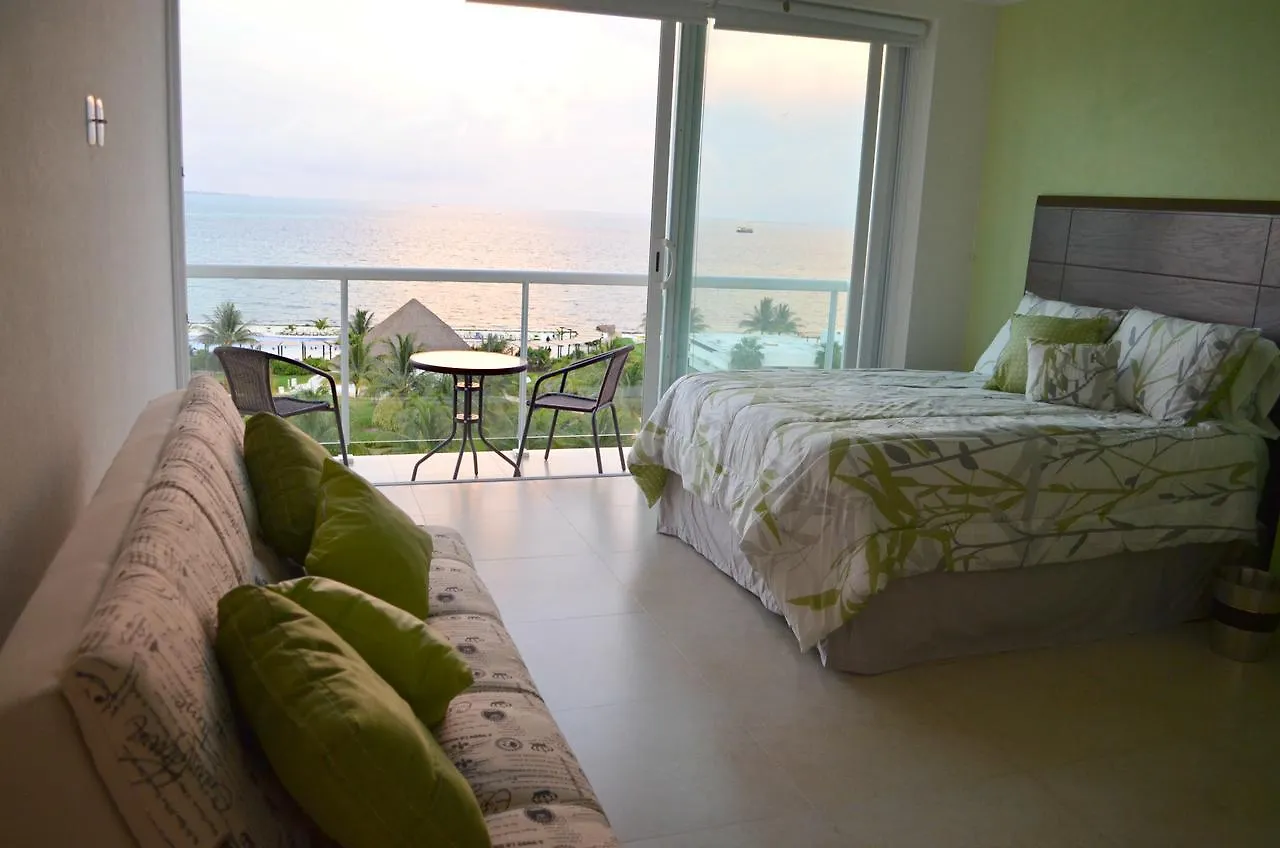 アパートホテル Ocean Front Amara'S Condo...Best Layout Views カンクン