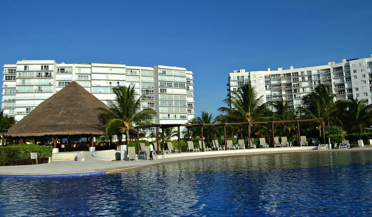 アパートホテル Ocean Front Amara'S Condo...Best Layout Views カンクン