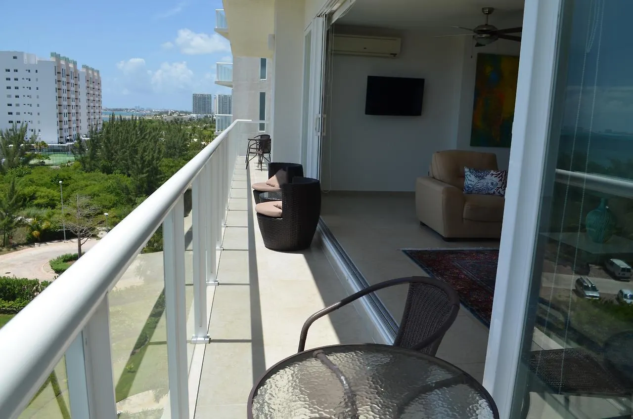 Ocean Front Amara'S Condo...Best Layout Views Κανκούν 0*,  Μεξικό