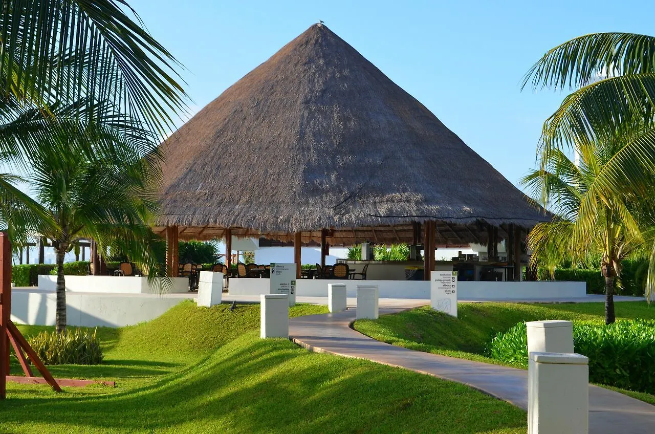 Kontakte von Ocean Front Amara\'S Condo...Best Layout Views!!!